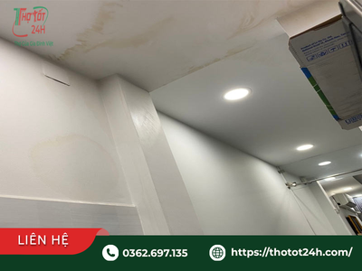 Vết ố vàng trần thạch cao là dấu hiệu nhà bị dột cần đưa vào cách kiểm tra trước mùa mưa