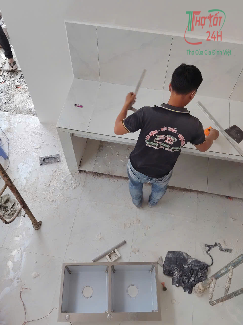 Thi công lắp đặt khu bếp nấu khi sửa chữa nhà cấp 4