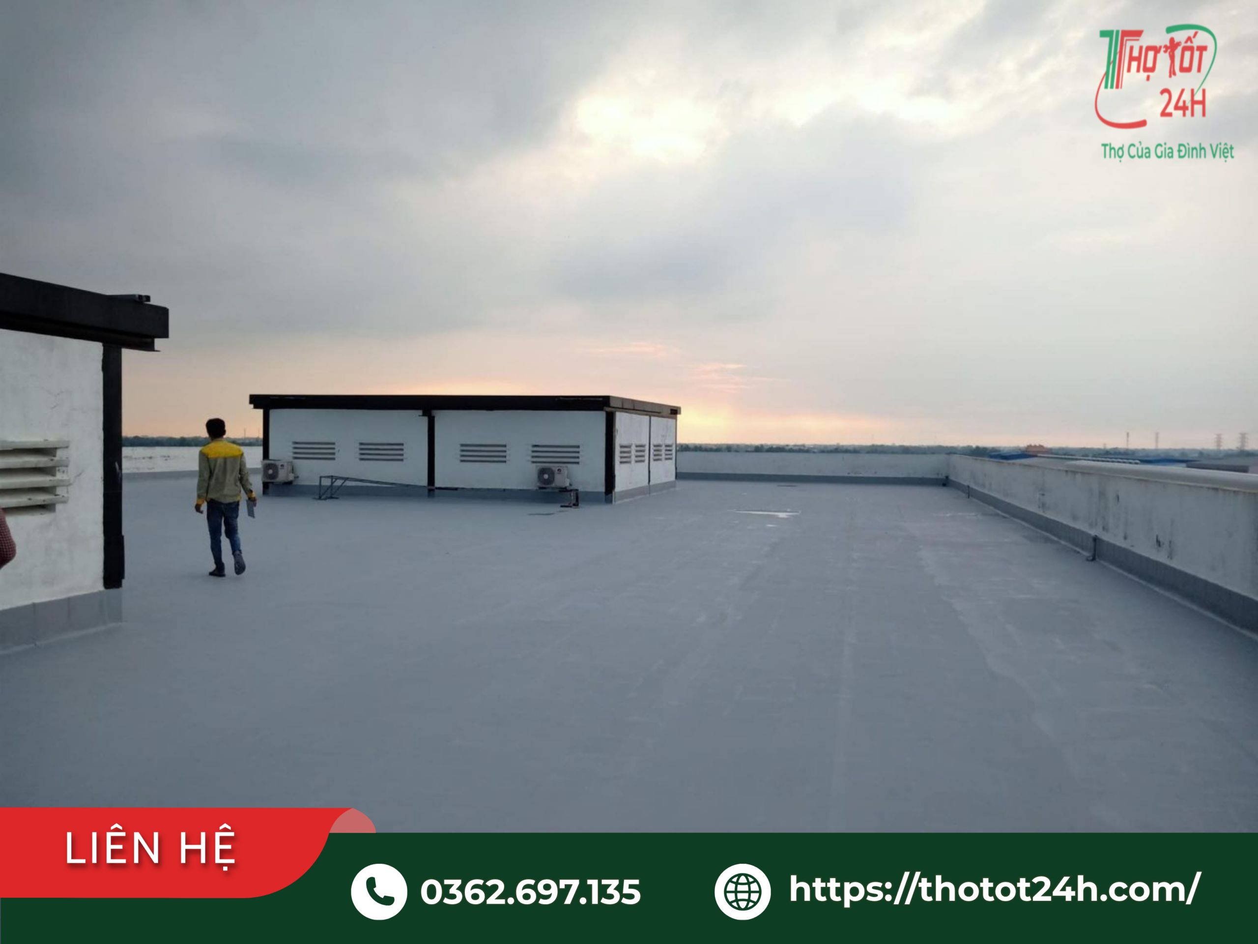 Kiểm tra bảo trì sân thượng bị đọng nước định kỳ giúp bề mặt sàn luôn khô ráo và thoát nước tốt.
